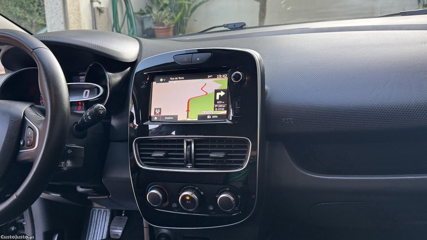 Renault Clio Limited 0.9 90cv 2019 — fotografia 4
