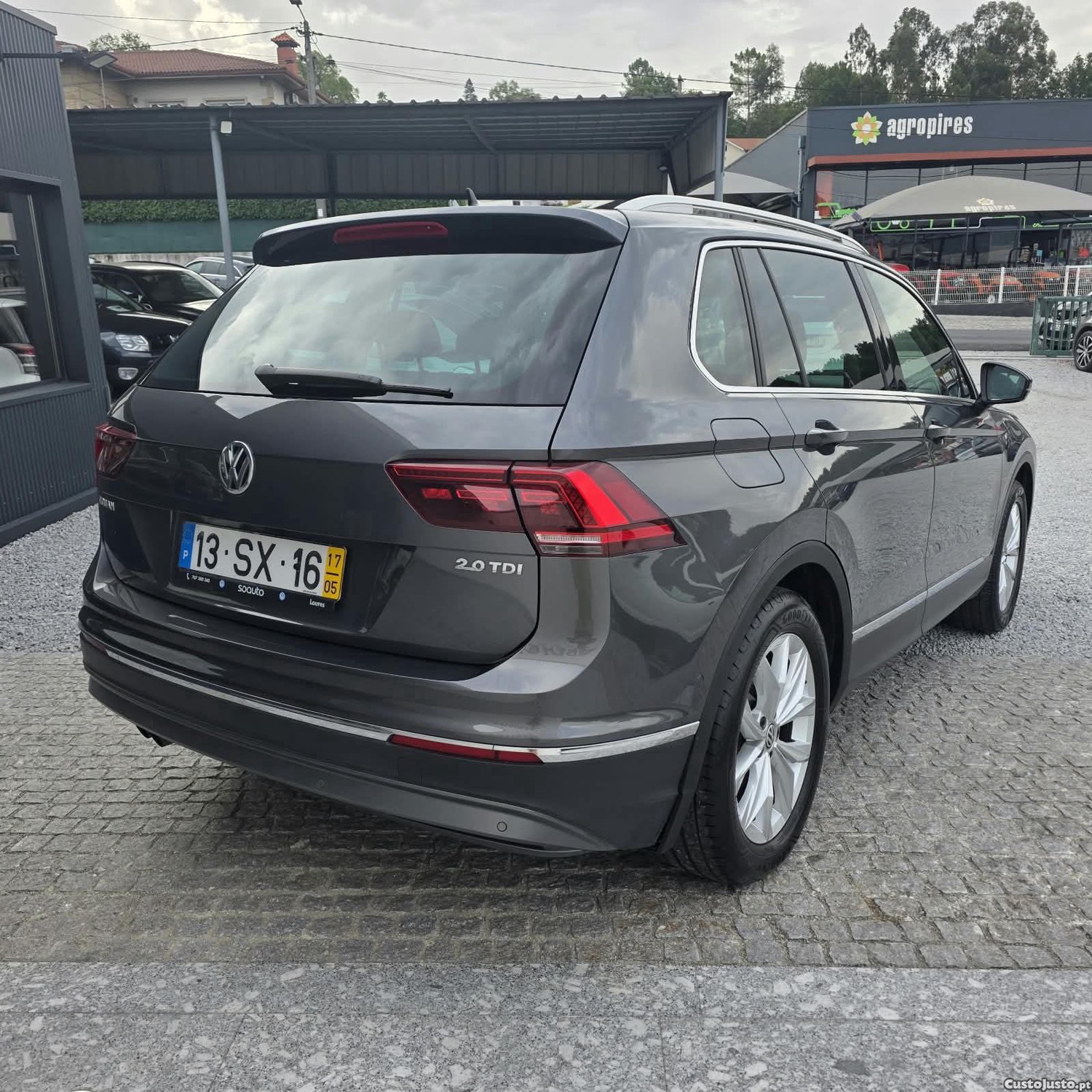 Volkswagen Tiguan 2.0 TDi Sport BlueMotion — fotografia 12