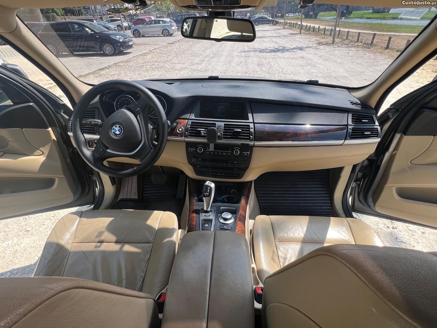 BMW X5 E70 — fotografia 2
