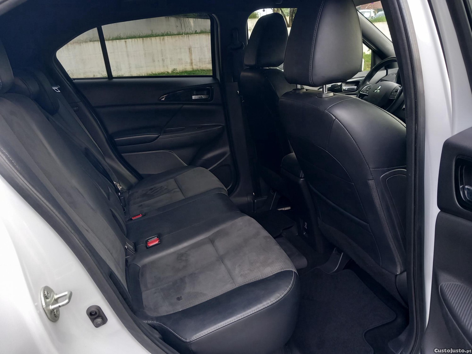 Mitsubishi Eclipse Cross 2.4 PHEV eStyle — fotografia 8
