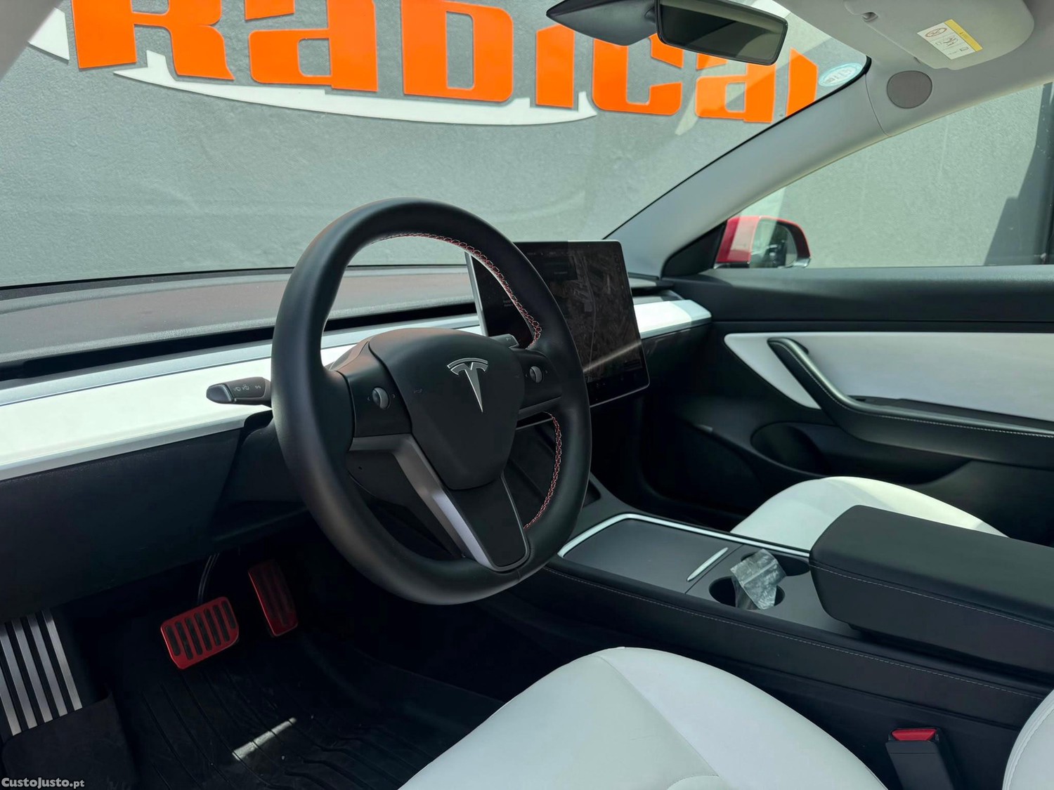Tesla Model 3 Standard Range Plus RWD — fotografia 12