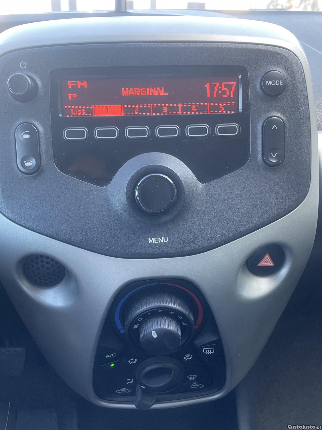 Citroën C1 Shine 1.2 Vti Cv82 Nacional Tem 65.849 kms — fotografia 3