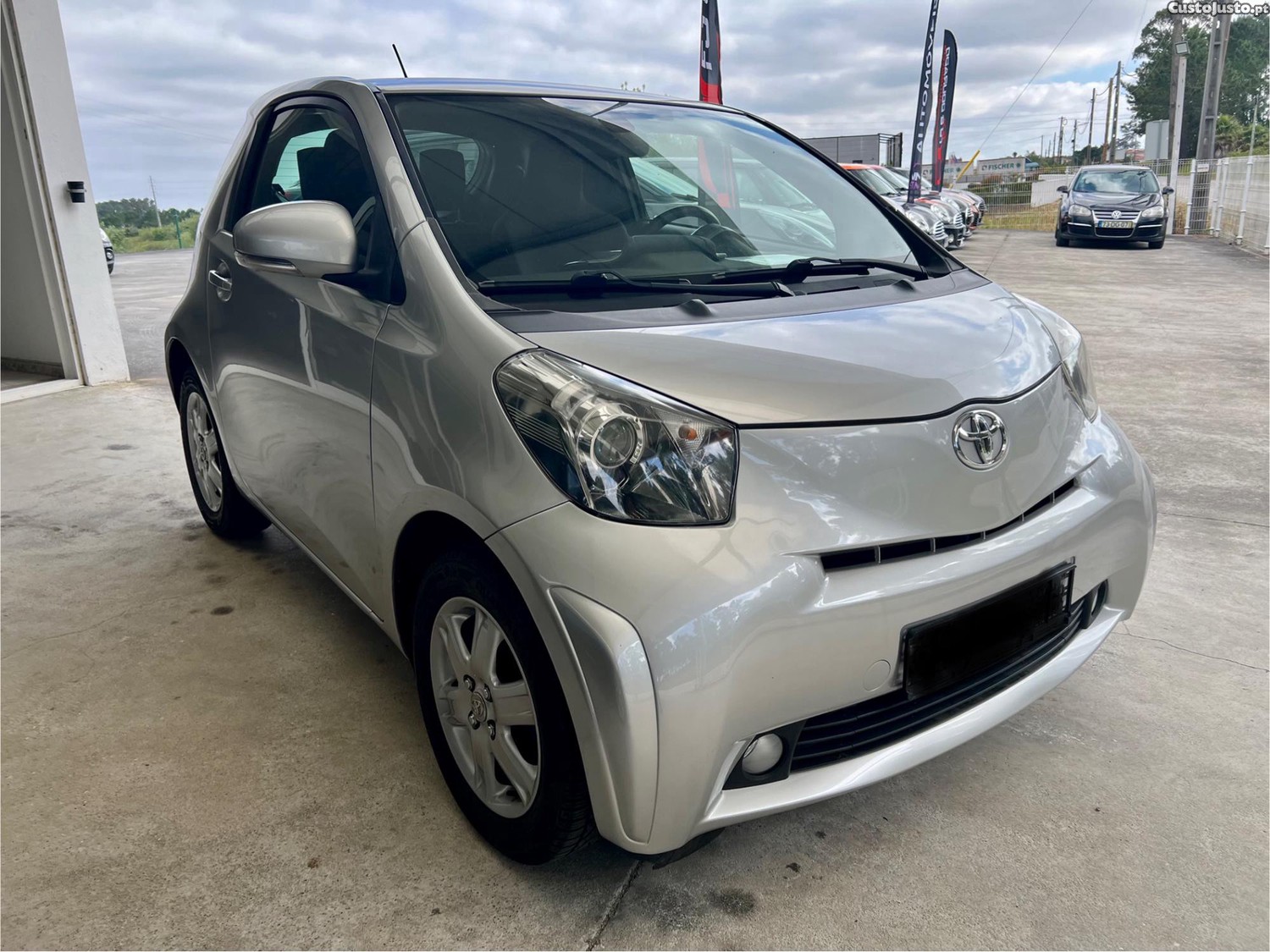 Toyota iQ 1.0 VVT-i + - 09 foto 3