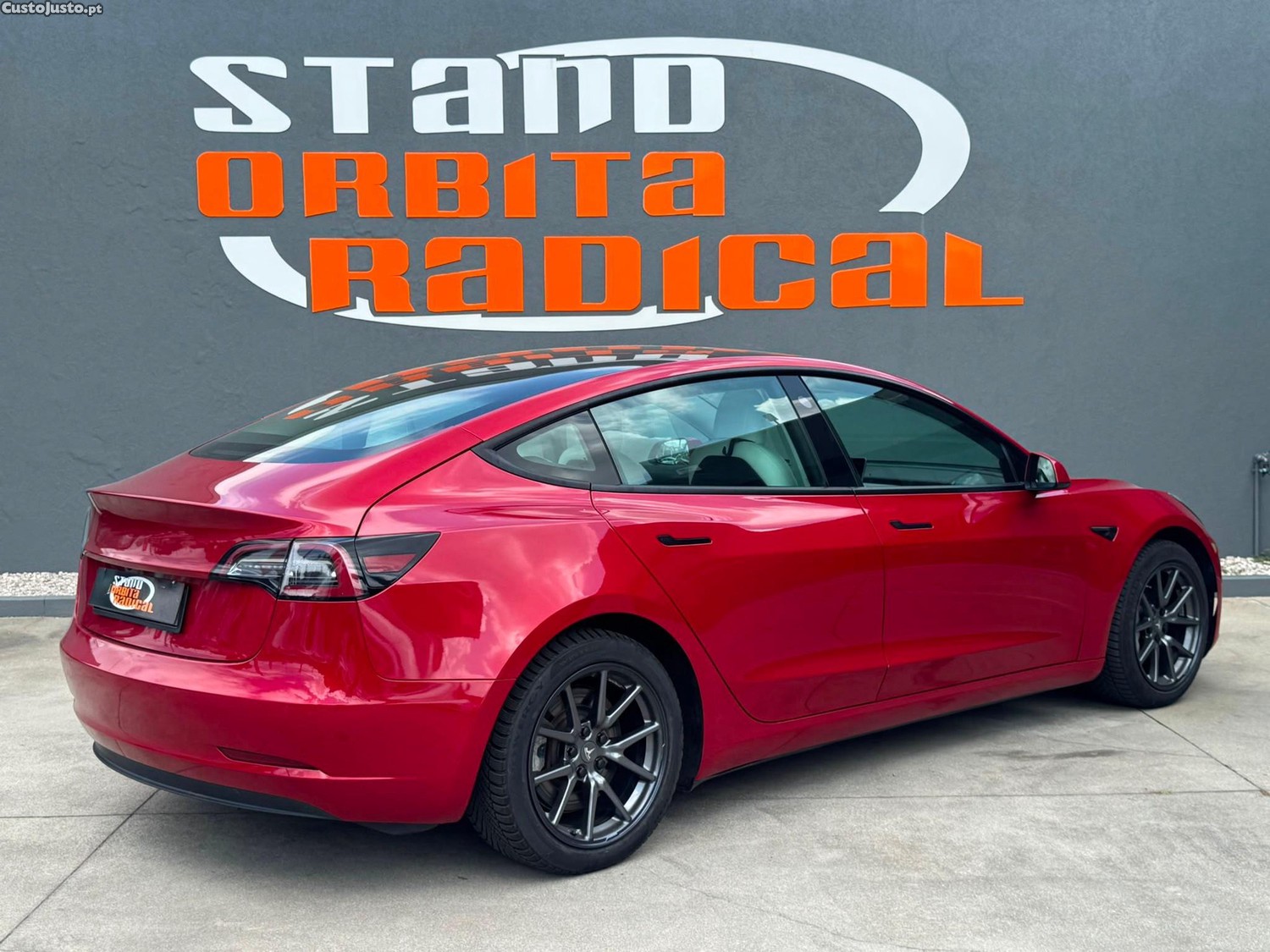 Tesla Model 3 Standard Range Plus RWD — fotografia 15