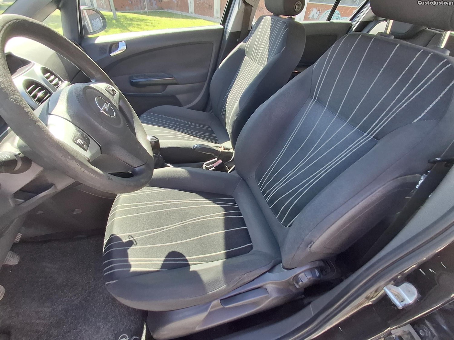Opel Corsa 1.2i Cosmo 85cv 117mks — fotografia 8