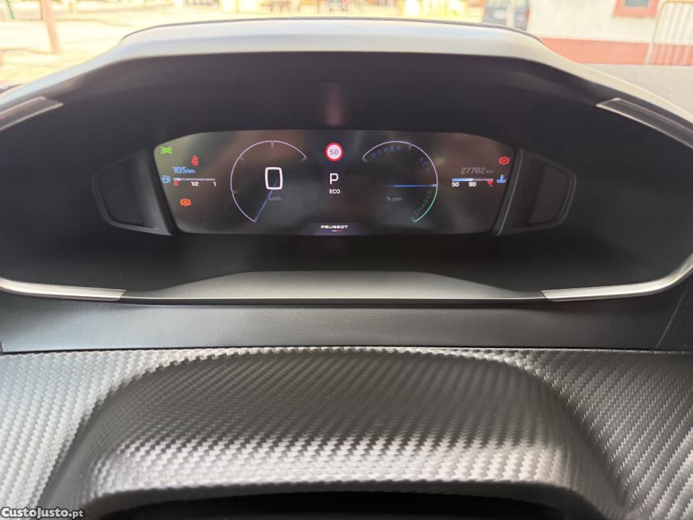 Peugeot 2008 1.2 Hybrid Allure e- — fotografia 5