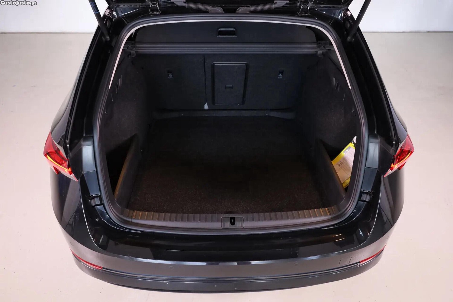 Skoda Octavia 2.0 TDI Scout DSG 4x4 — fotografia 3