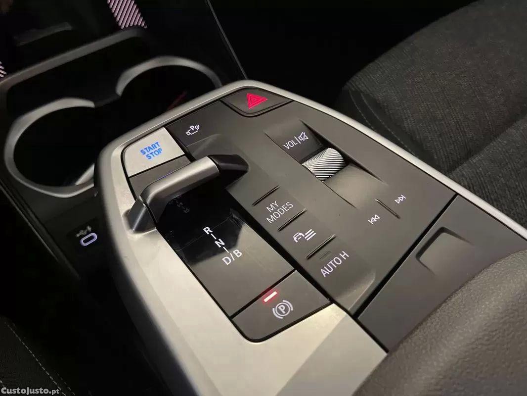 BMW iX1 Xdrive30 — fotografia 7