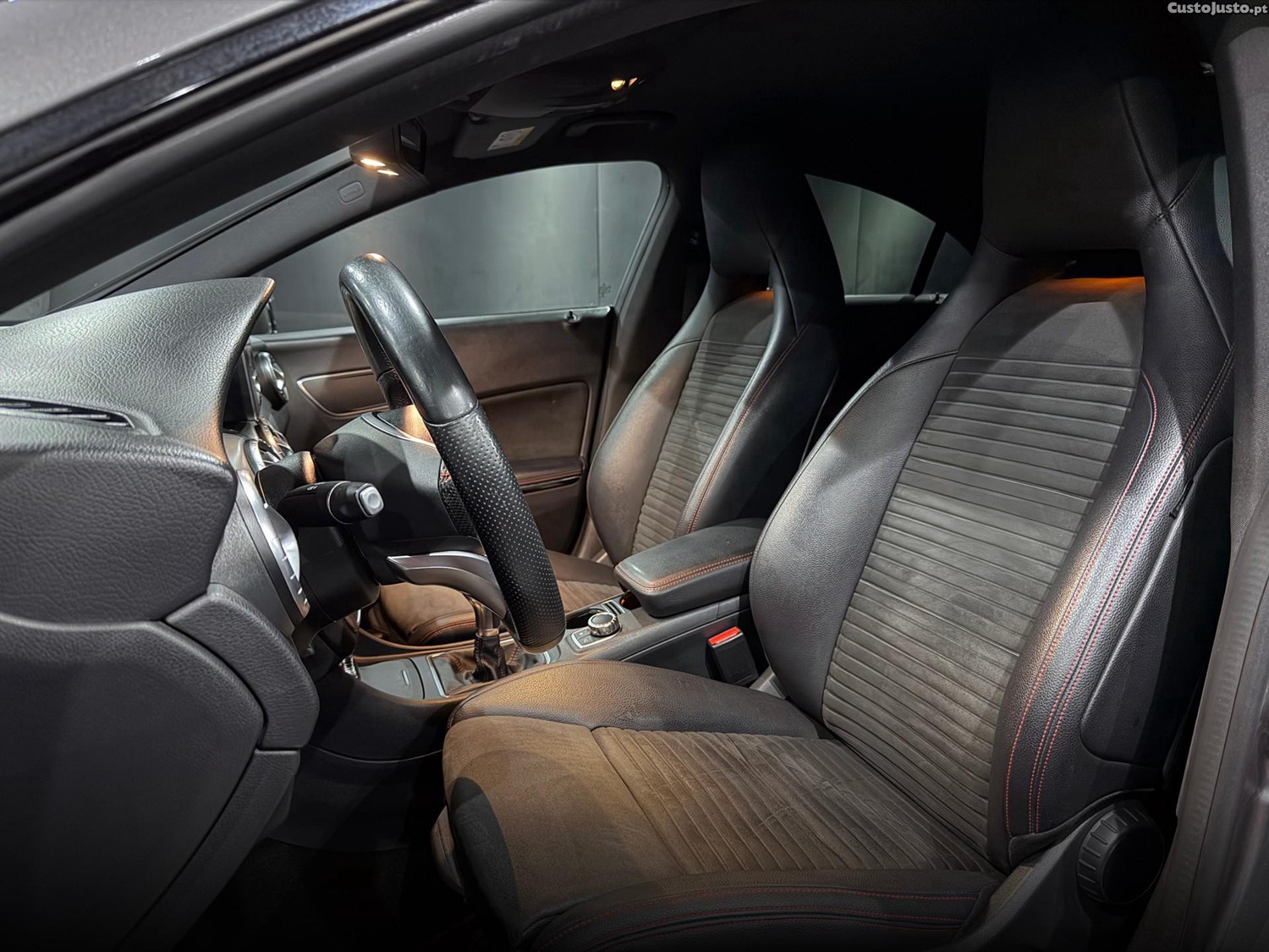 Mercedes-Benz CLA 180 d AMG Line — fotografia 11