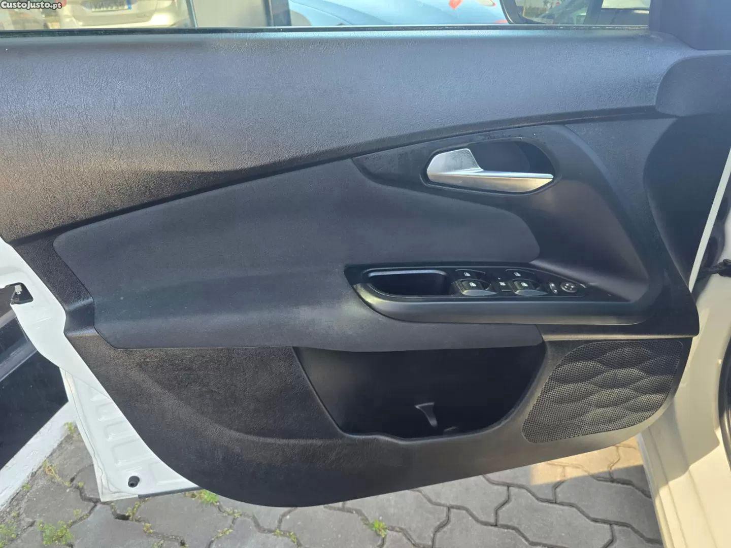Fiat Tipo 1.3 m-jet lounge tech — fotografia 3