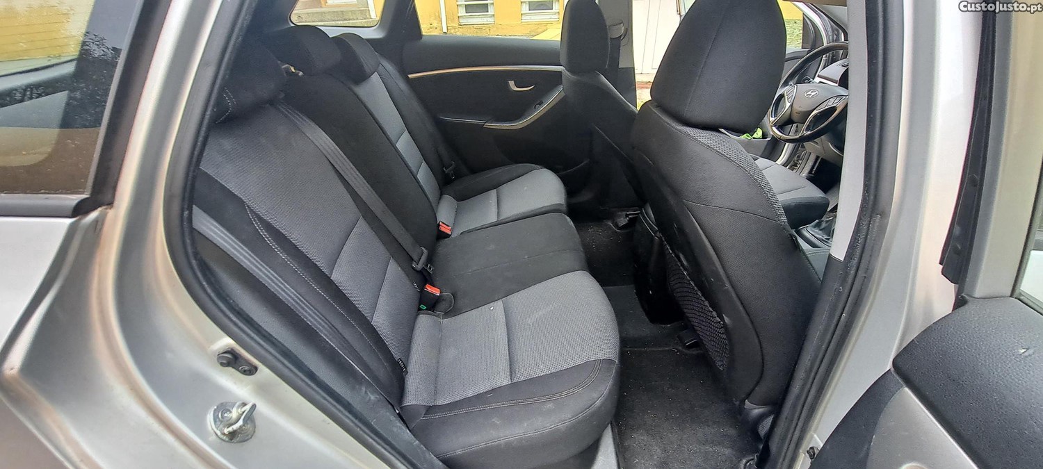 Hyundai i30 1.6 CRDI 110 Cv — fotografia 4