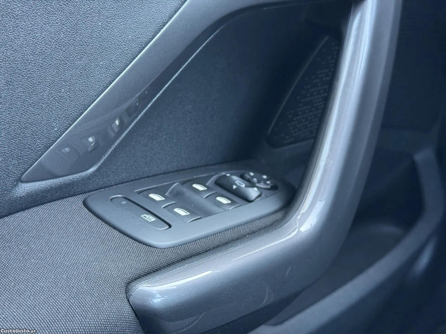 Peugeot 2008 1.2 PureTech Style — fotografia 8