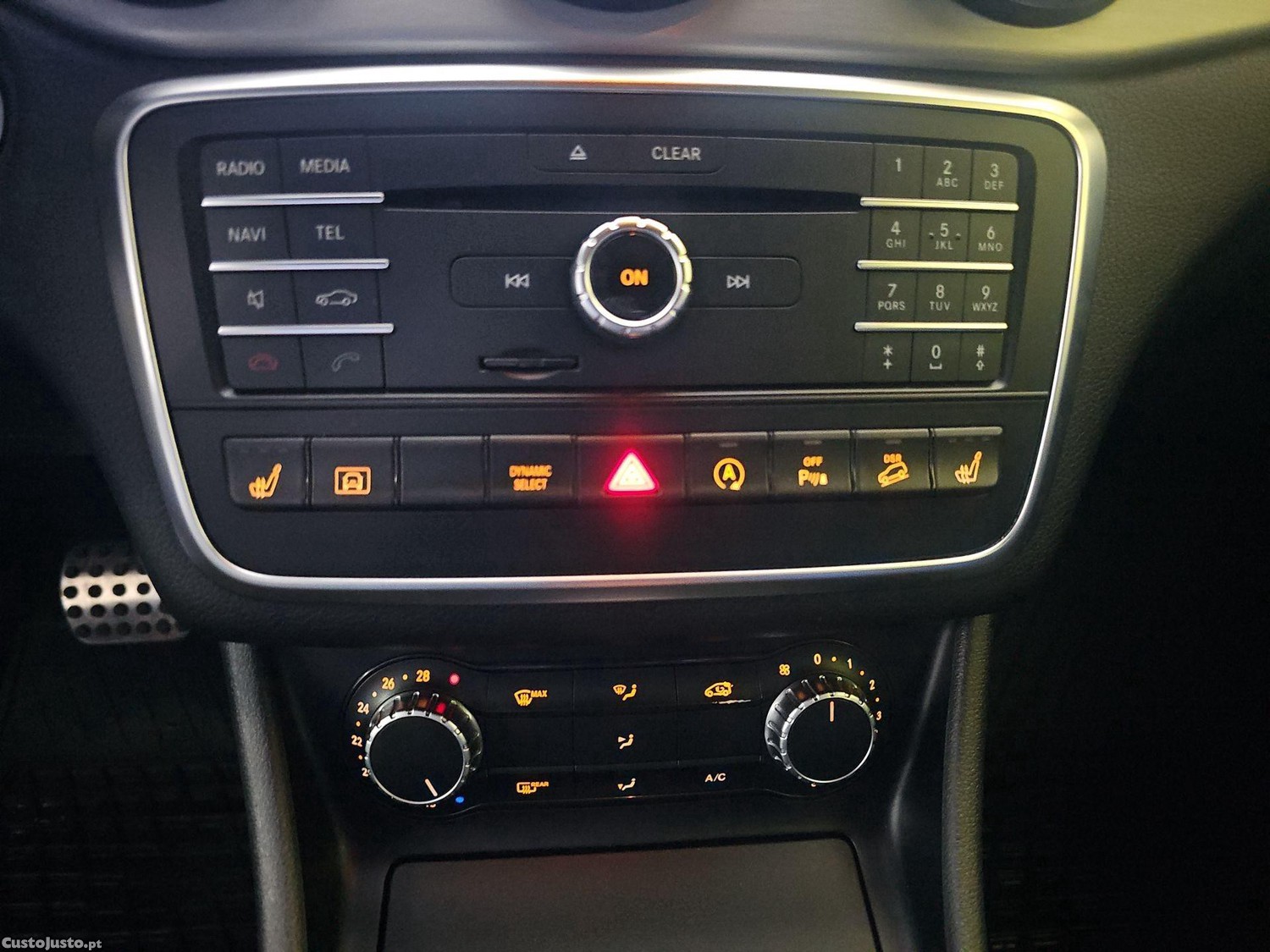 Mercedes-Benz GLA 220 D 4matic — fotografia 2