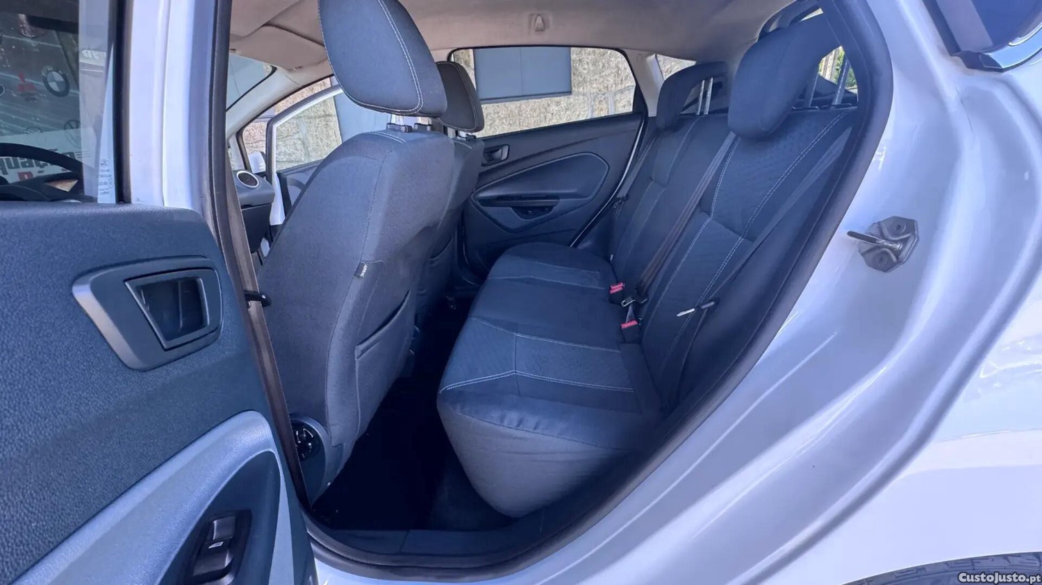 Ford Fiesta 1.4 TDCI Titanium — fotografia 21