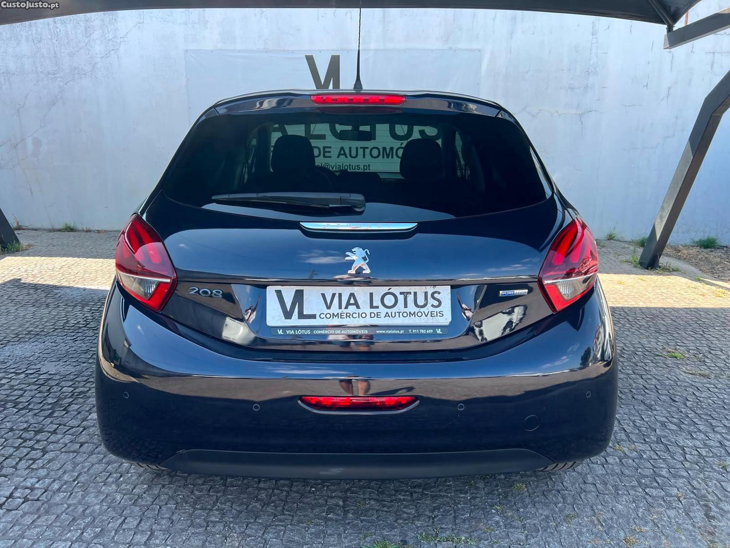 Peugeot 208 1.2 PURE TECH — fotografia 6