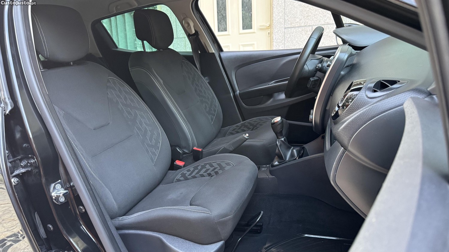 Renault Clio Limited 0.9 90cv 2019 — fotografia 6