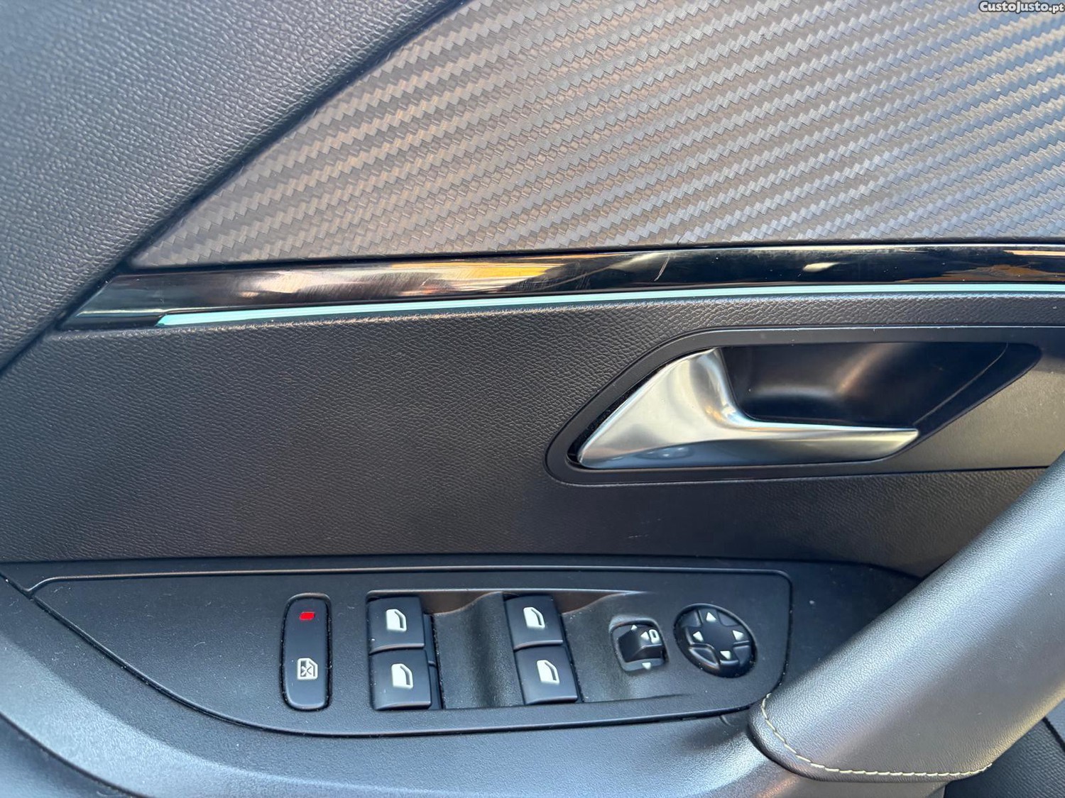 Peugeot 2008 GT Line 1.5 BlueHDi 110cv — fotografia 3