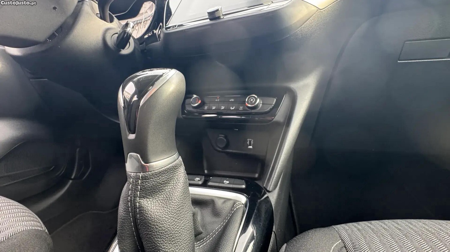 Opel Corsa 1.2 Edition — fotografia 5