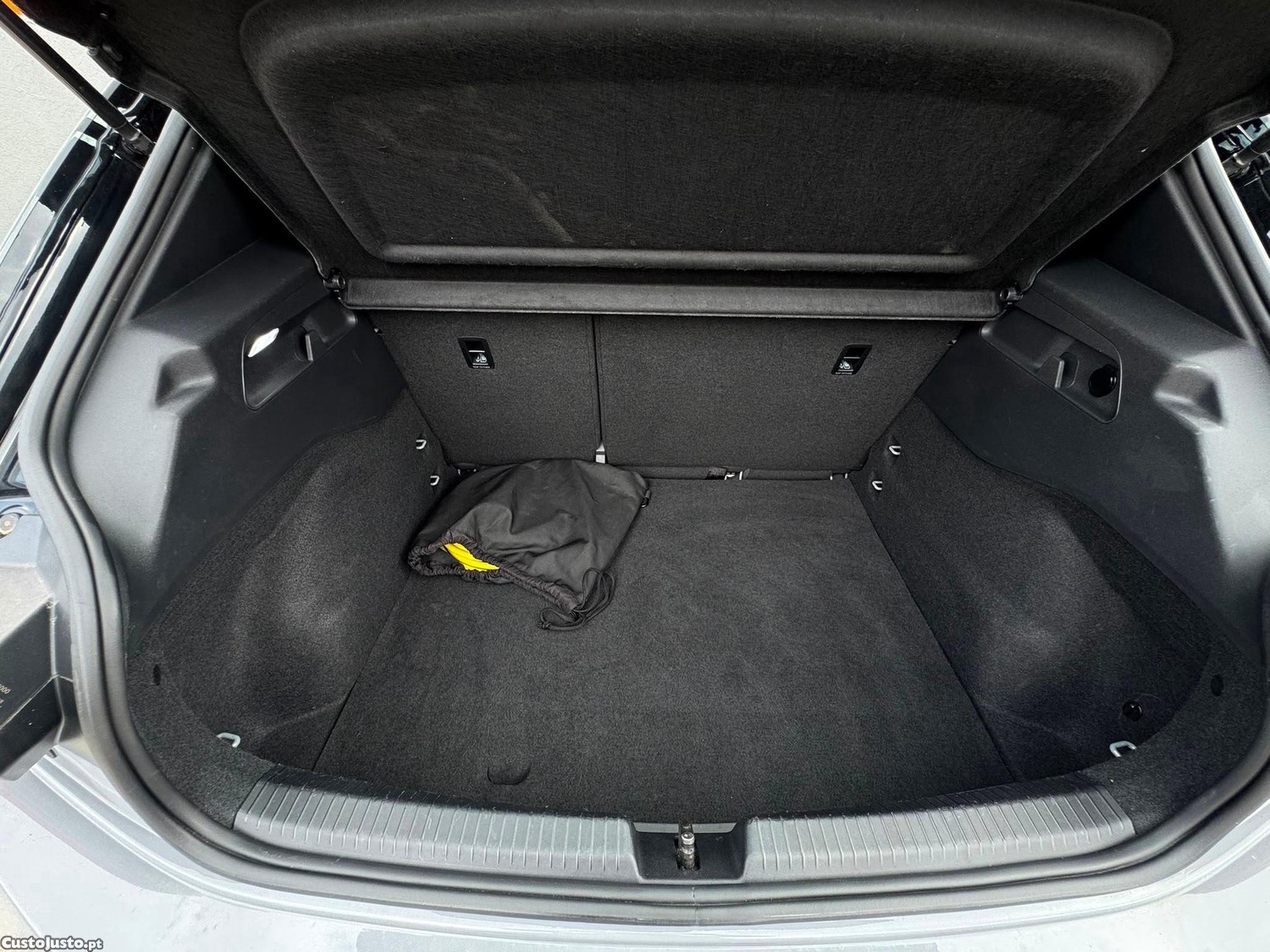 Volkswagen ID.3 Pro — fotografia 8