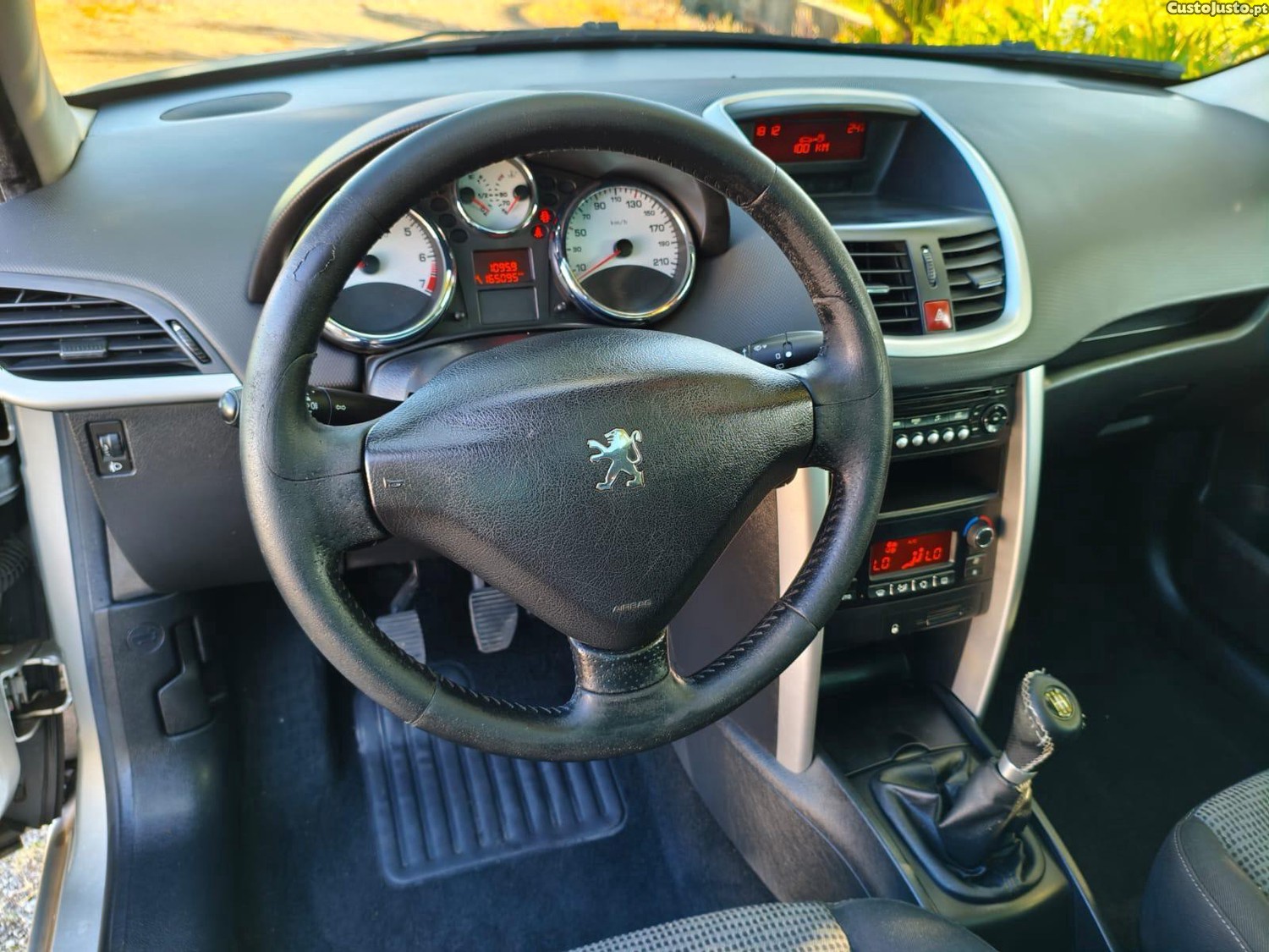 Peugeot 207 SQ C/TETO PANORÂMICO — fotografia 6