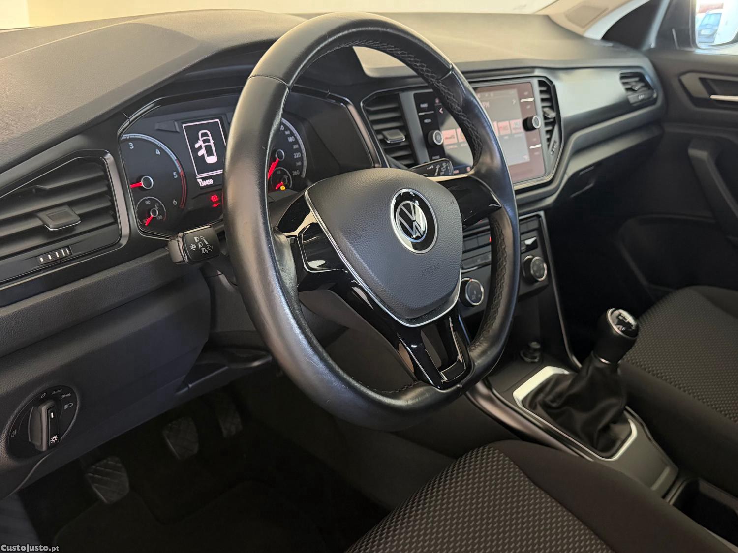 Volkswagen T-Roc 2.0 TDI Life — fotografia 14