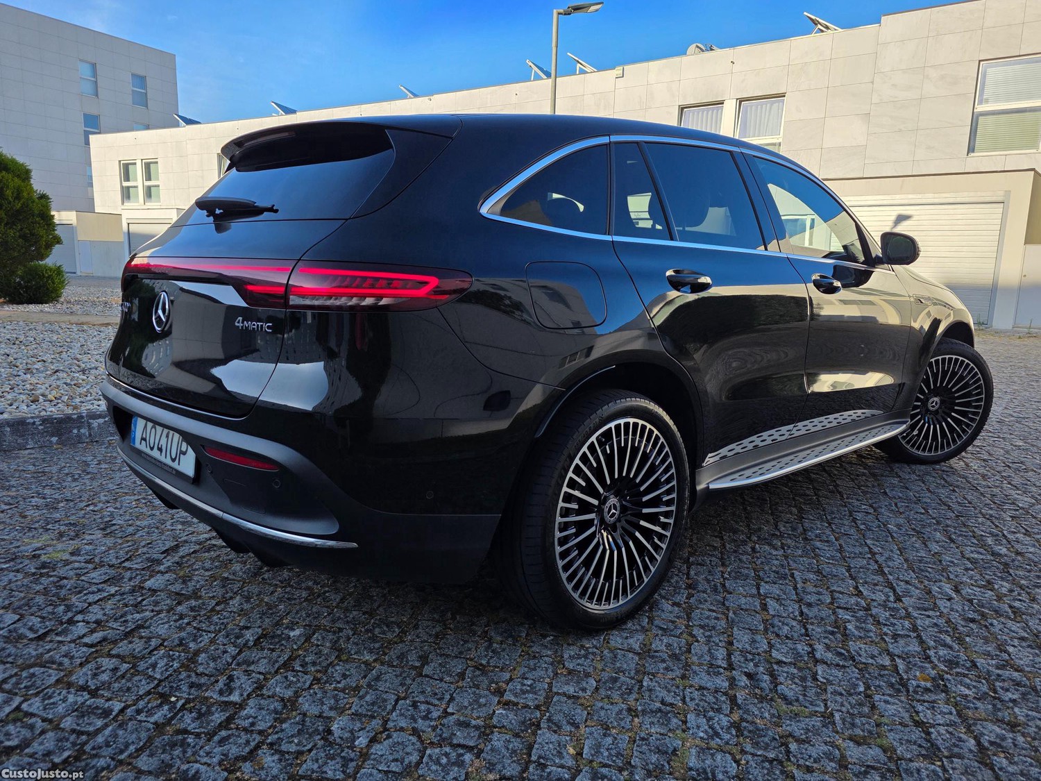 Mercedes-Benz EQC Matic AMG LINE — fotografia 2