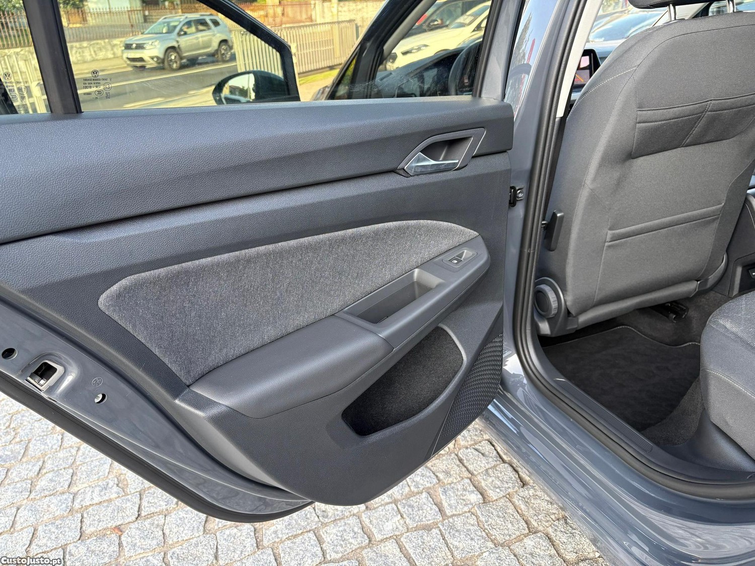 Volkswagen Golf Variant 1.0 TSI Life — fotografia 5