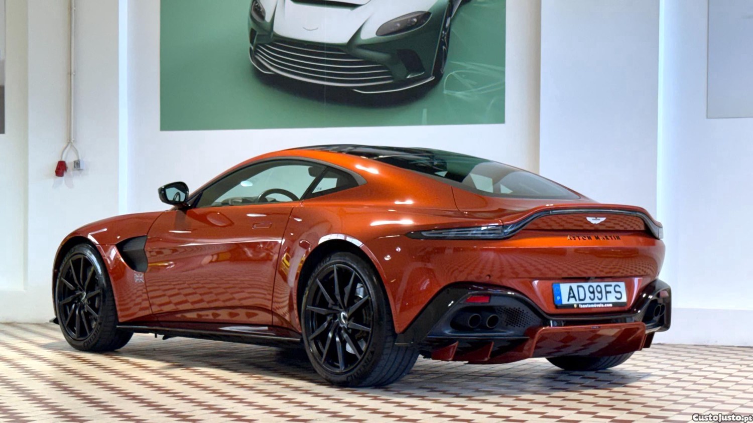 Aston Martin Vantage V8 — fotografia 22