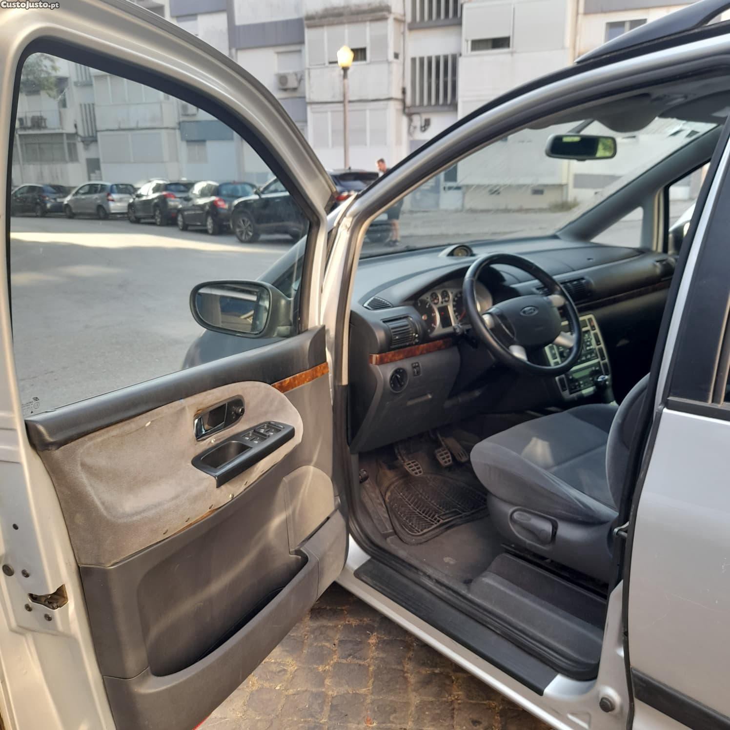 Ford Galaxy () — fotografia 6