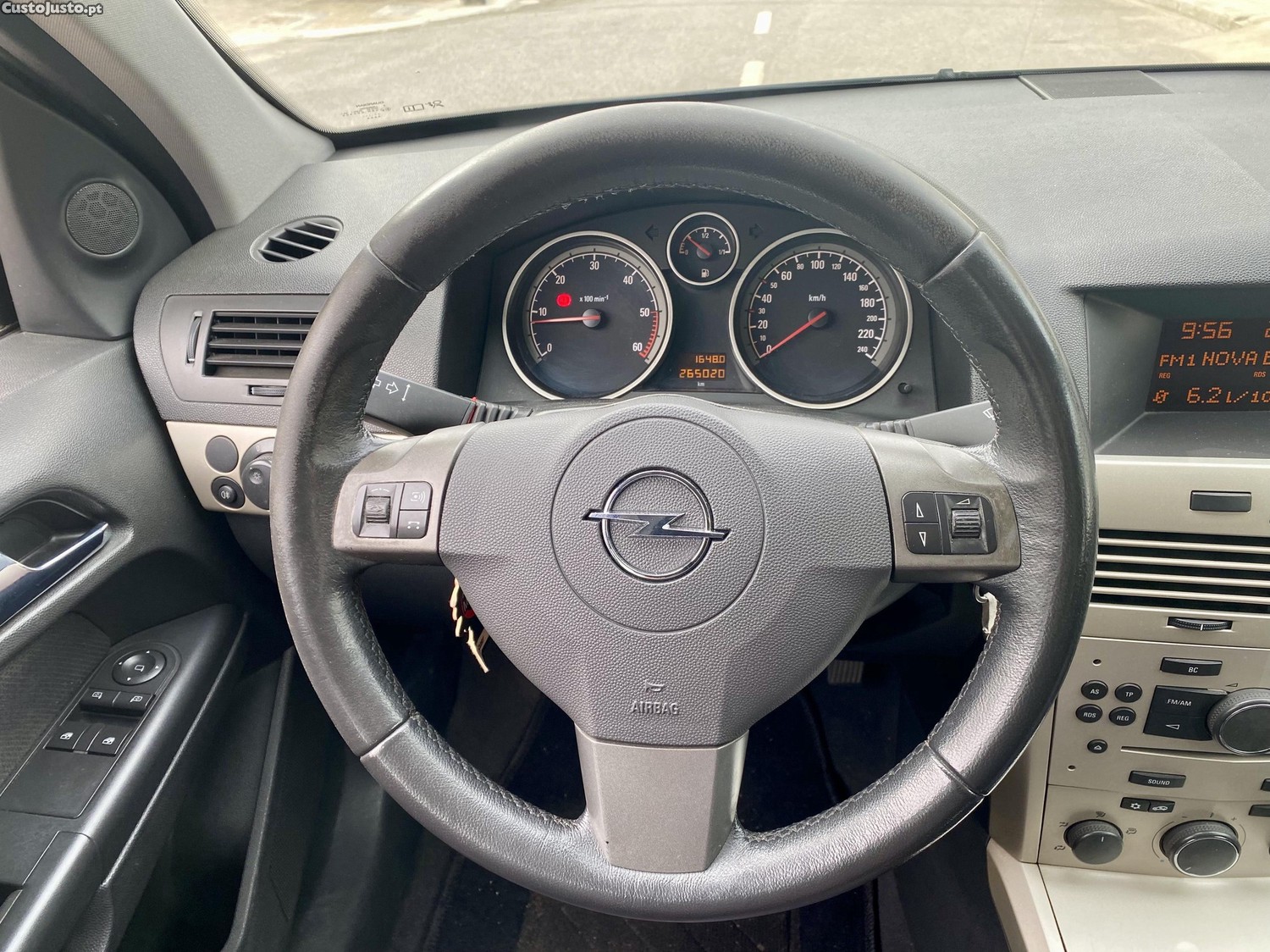 Opel Astra 1.3CDTI 95CV — fotografia 2