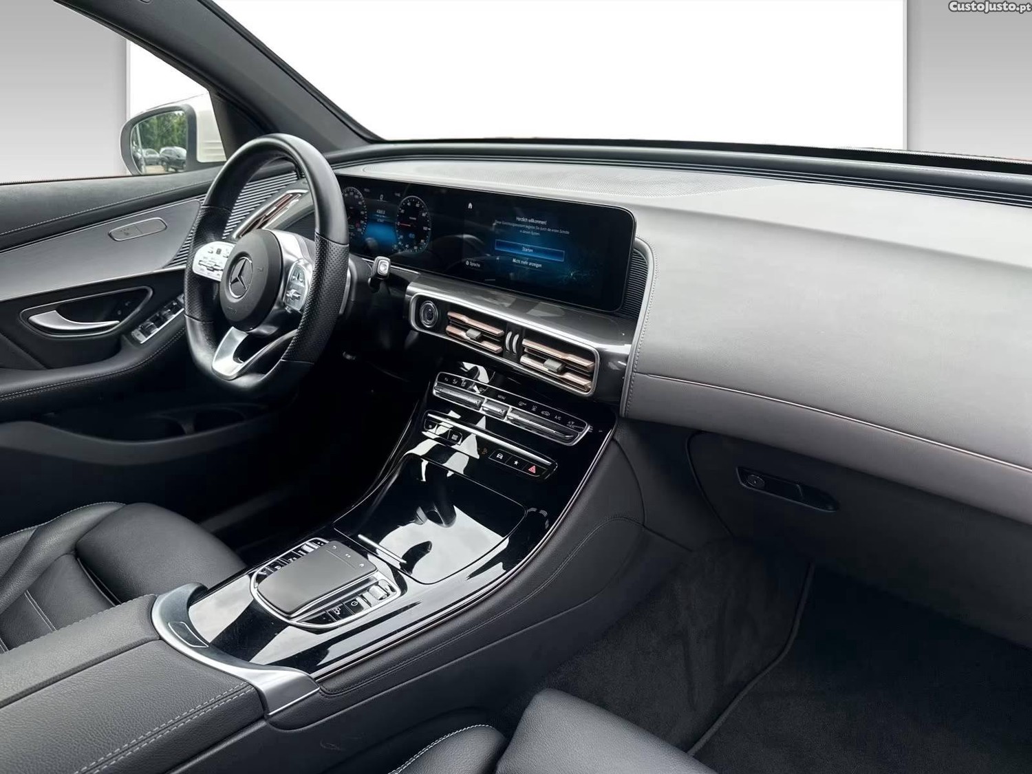 Mercedes-Benz EQC 400 4Matic AMG Line — fotografia 10