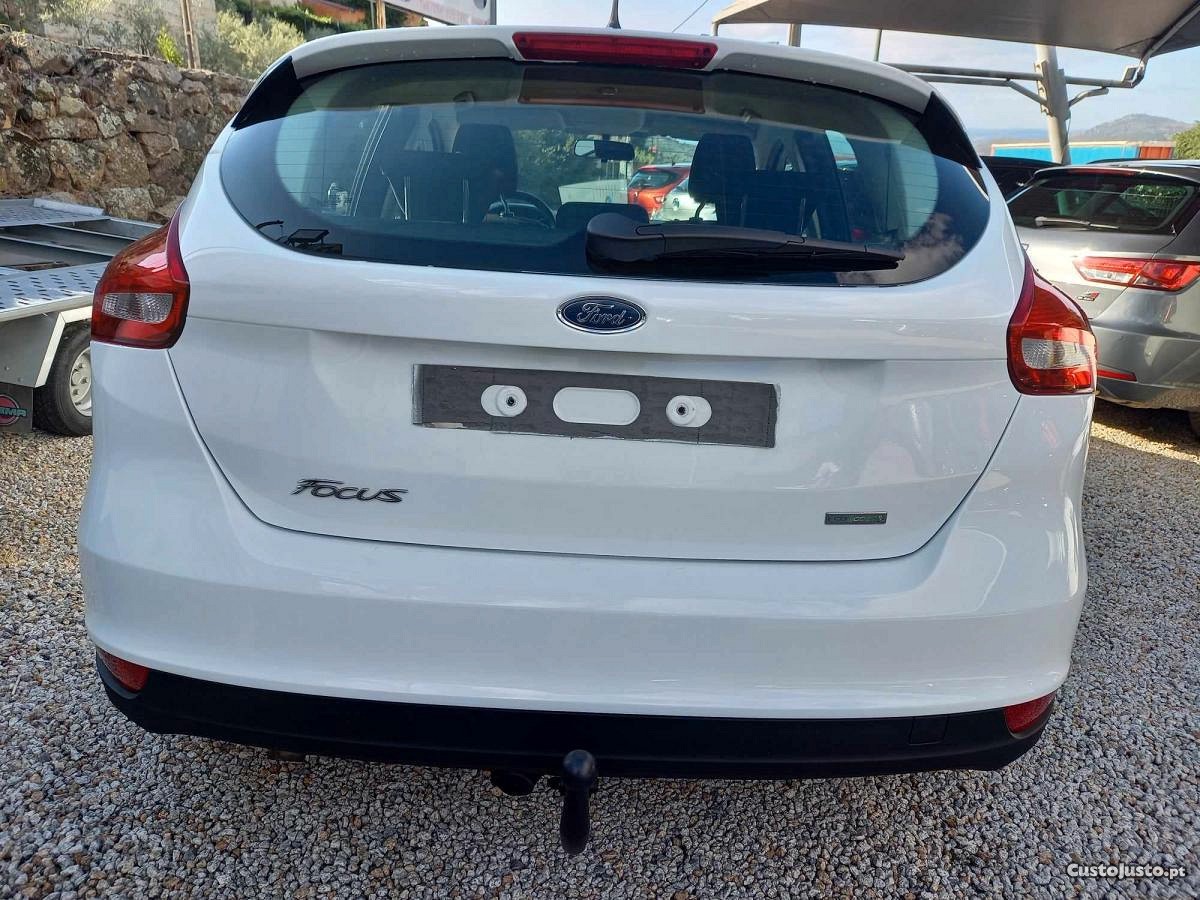 Ford Focus Trend+ Ecobost — fotografia 6