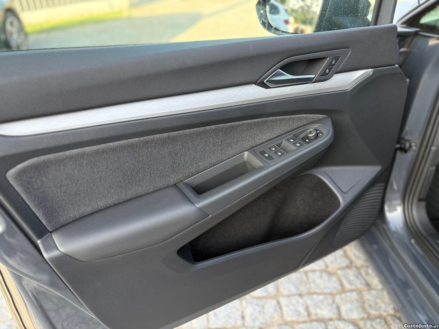 Volkswagen Golf Variant 1.0 TSI Life — fotografia 11