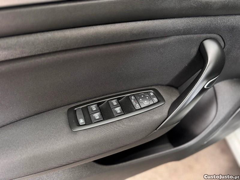 Renault Mégane BLUE dCi 115 EDC INTENS — fotografia 15