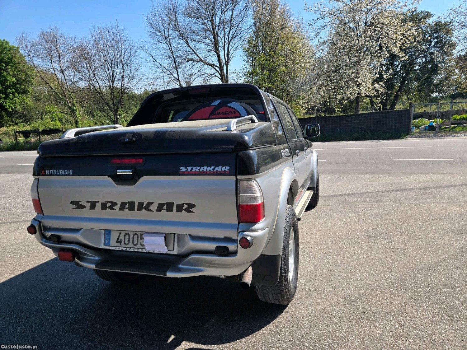 Mitsubishi Strakar strakar — fotografia 11