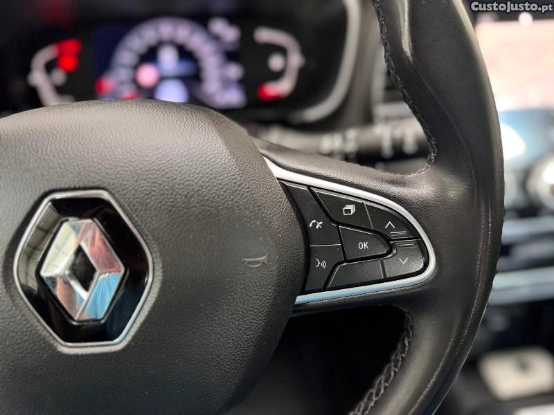 Renault Mégane BLUE dCi 115 EDC INTENS — fotografia 8