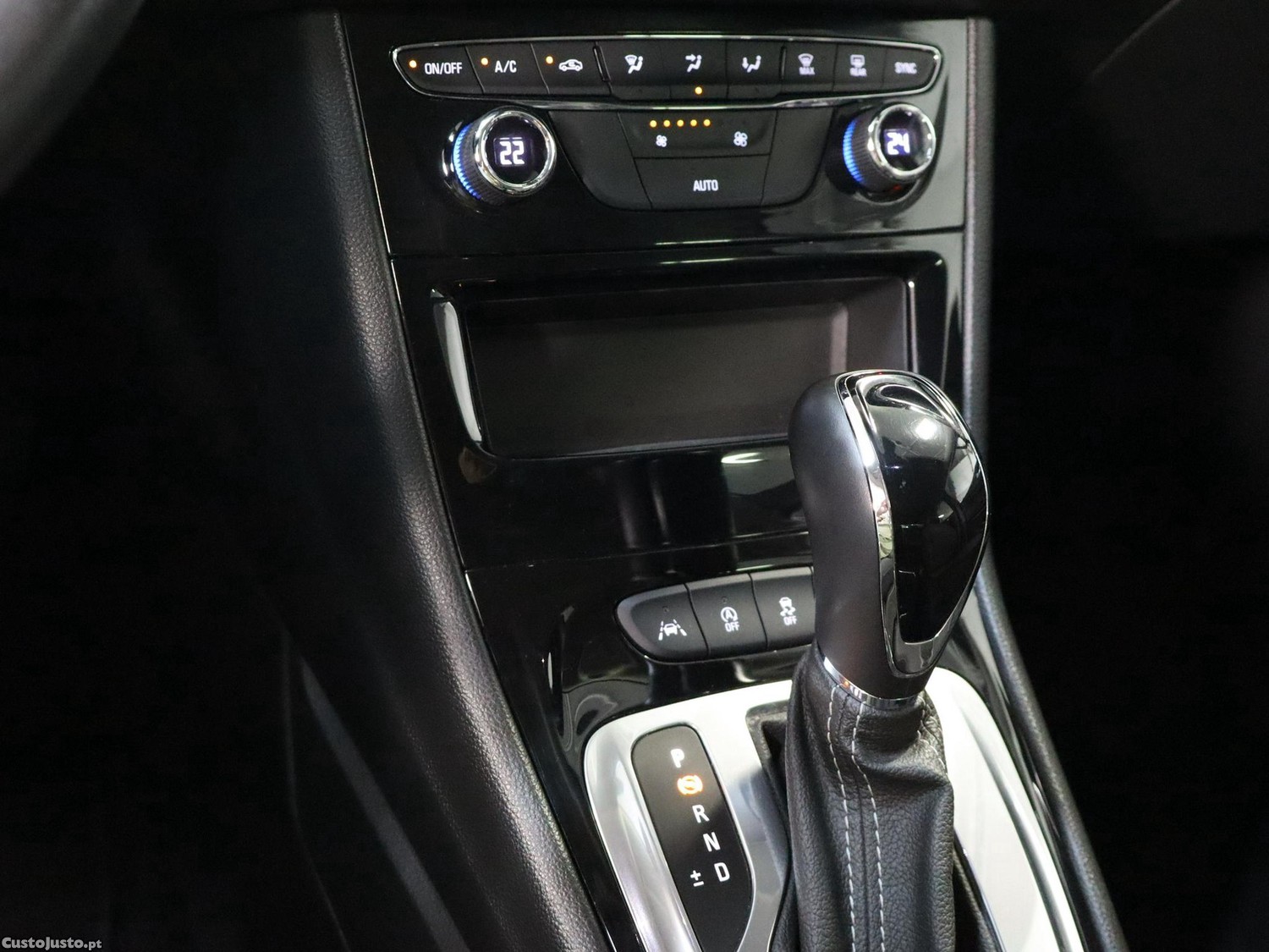 Opel Astra Sports Tourer 1.5 D Design & Tech Aut. S/S — fotografia 2