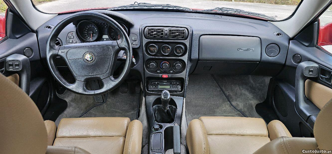Alfa Romeo GTV 2.0 16v Twin Spark — fotografia 3