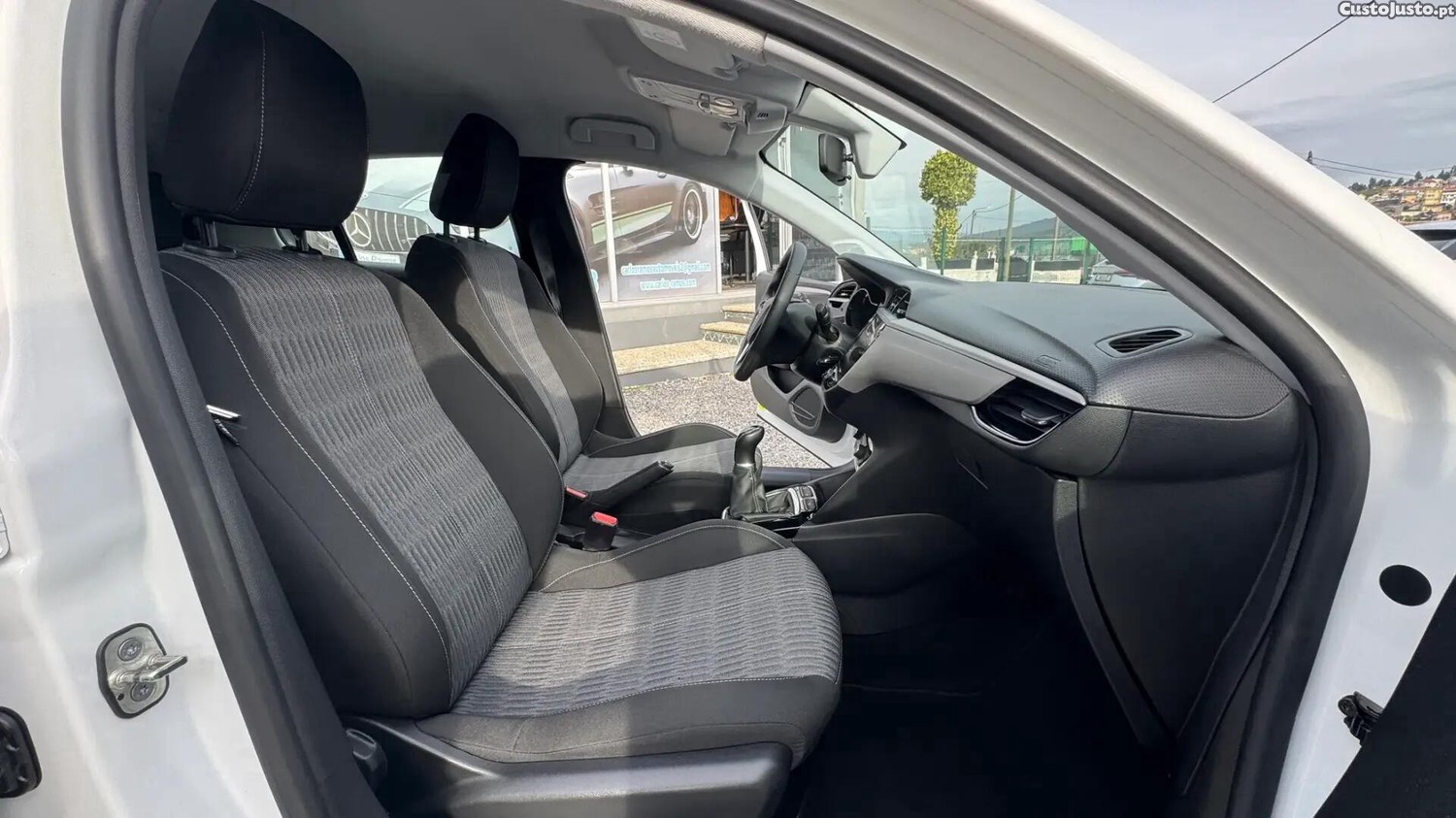 Opel Corsa 1.2 Edition — fotografia 10