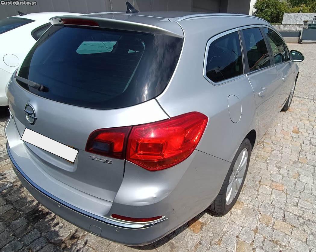 Opel Astra Sports Tourer — fotografia 6