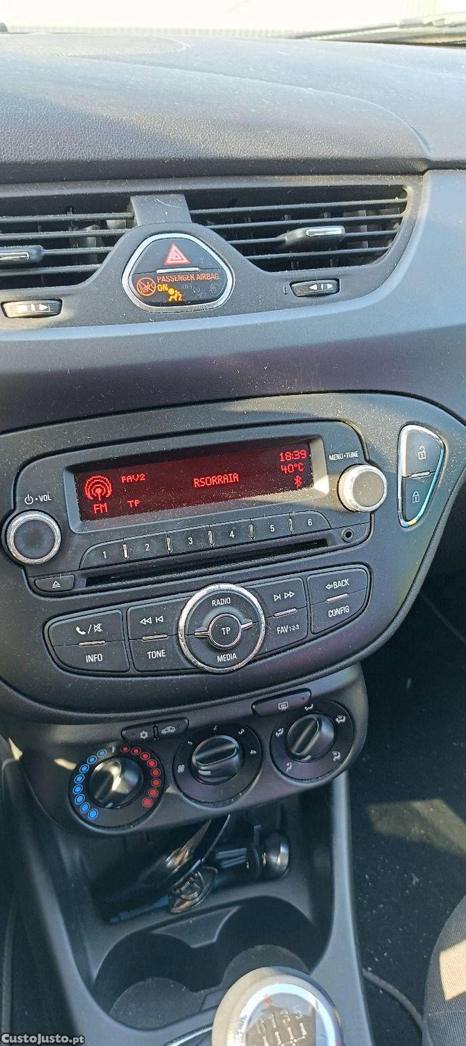 Opel Corsa 1.2 — fotografia 3