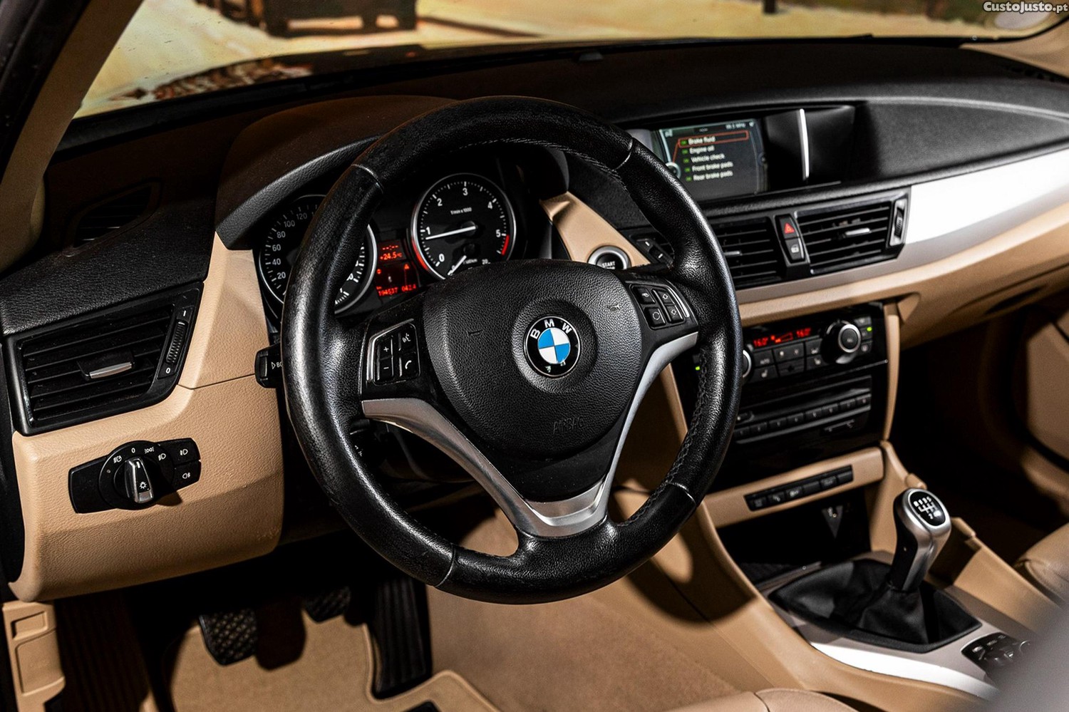 BMW X1 16 d sDrive — fotografia 16