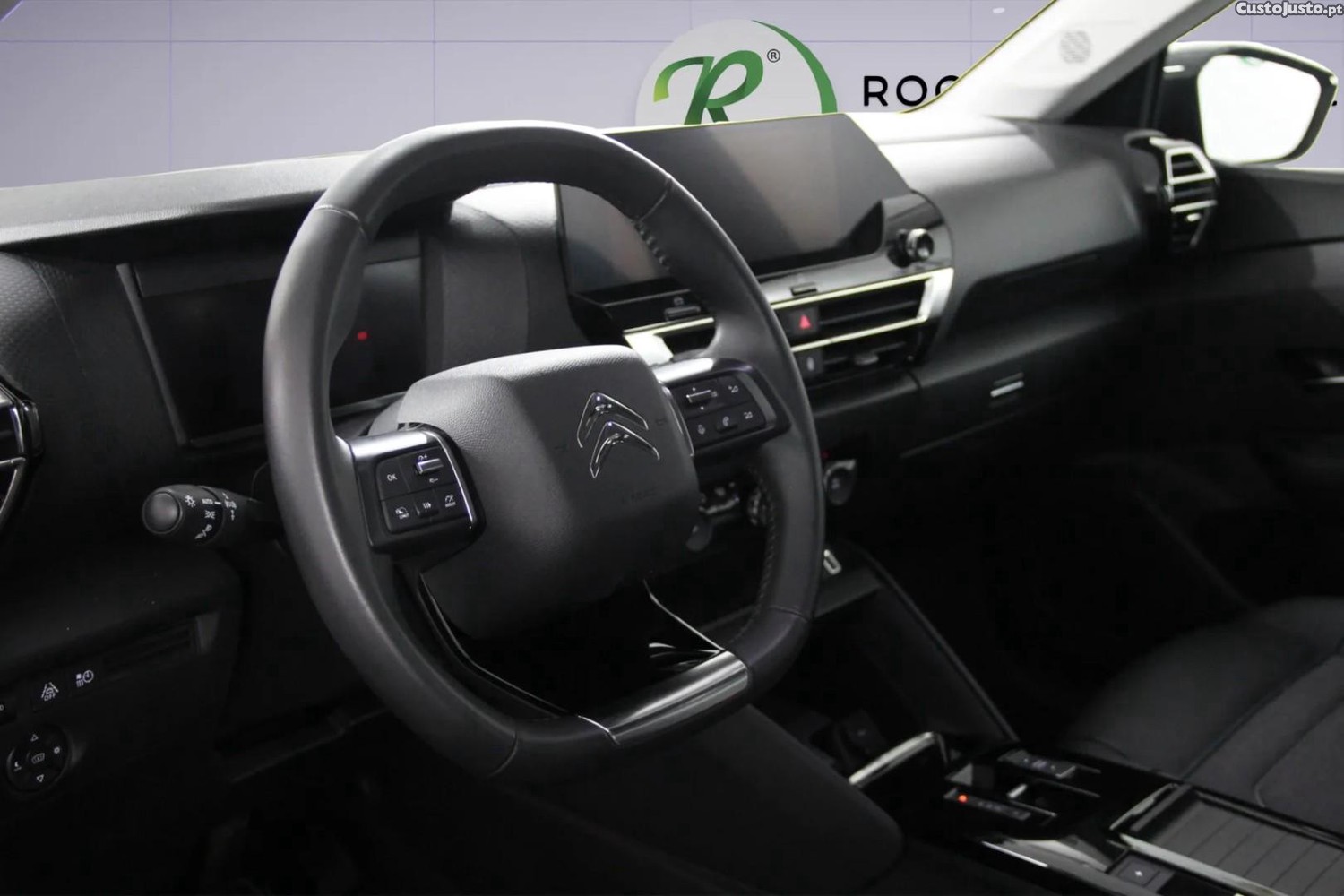 Citroën e-C4 50 kWh Shine — fotografia 8