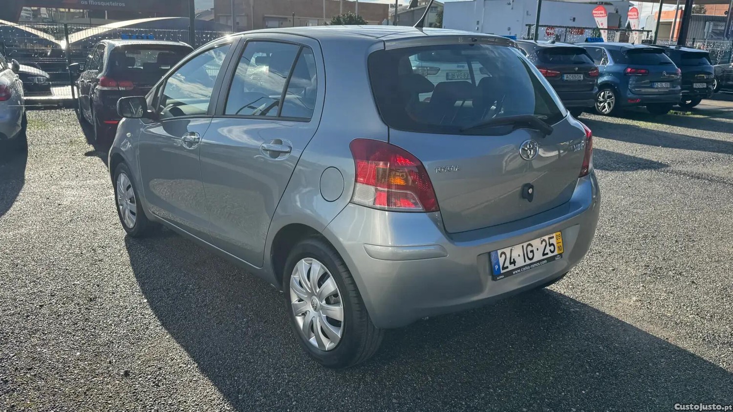 Toyota Yaris 1.0 VVT-i Comfort+AC — fotografia 22