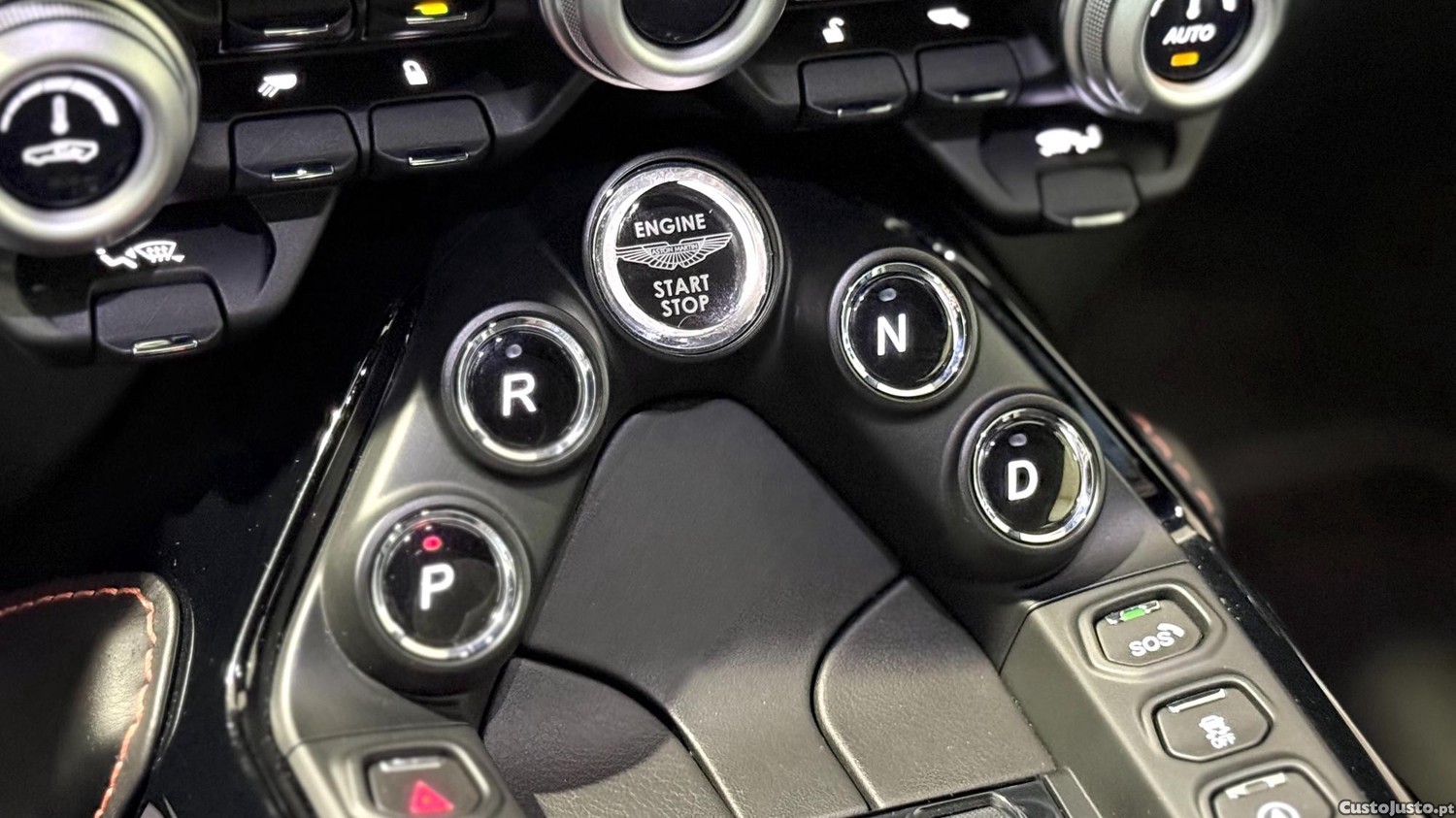 Aston Martin Vantage V8 — fotografia 2