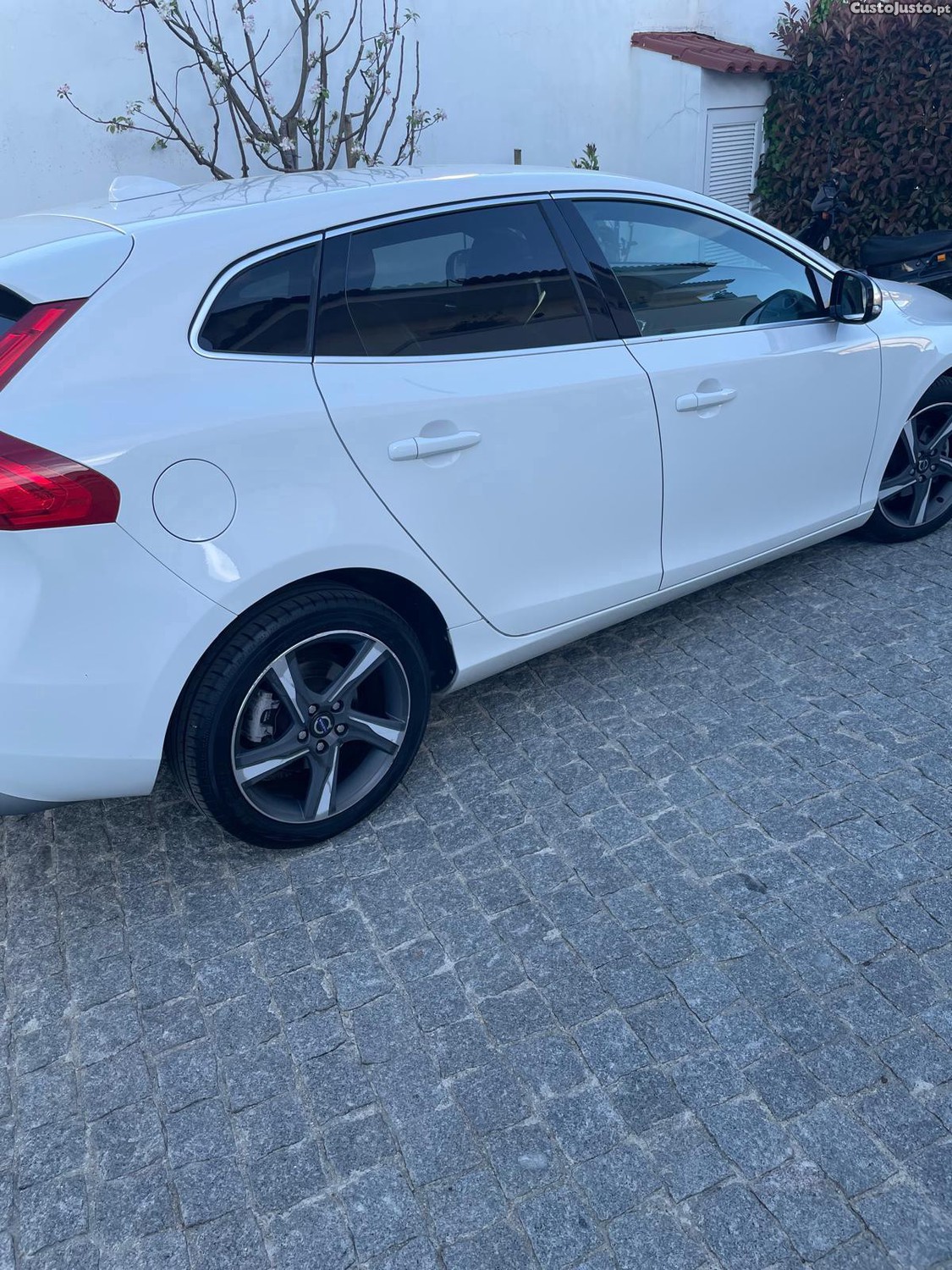 Volvo V40 R-design — fotografia 7
