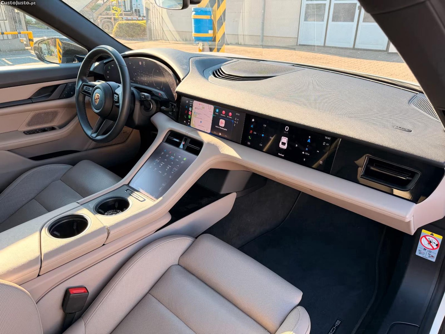 Porsche Taycan Carbon — fotografia 15