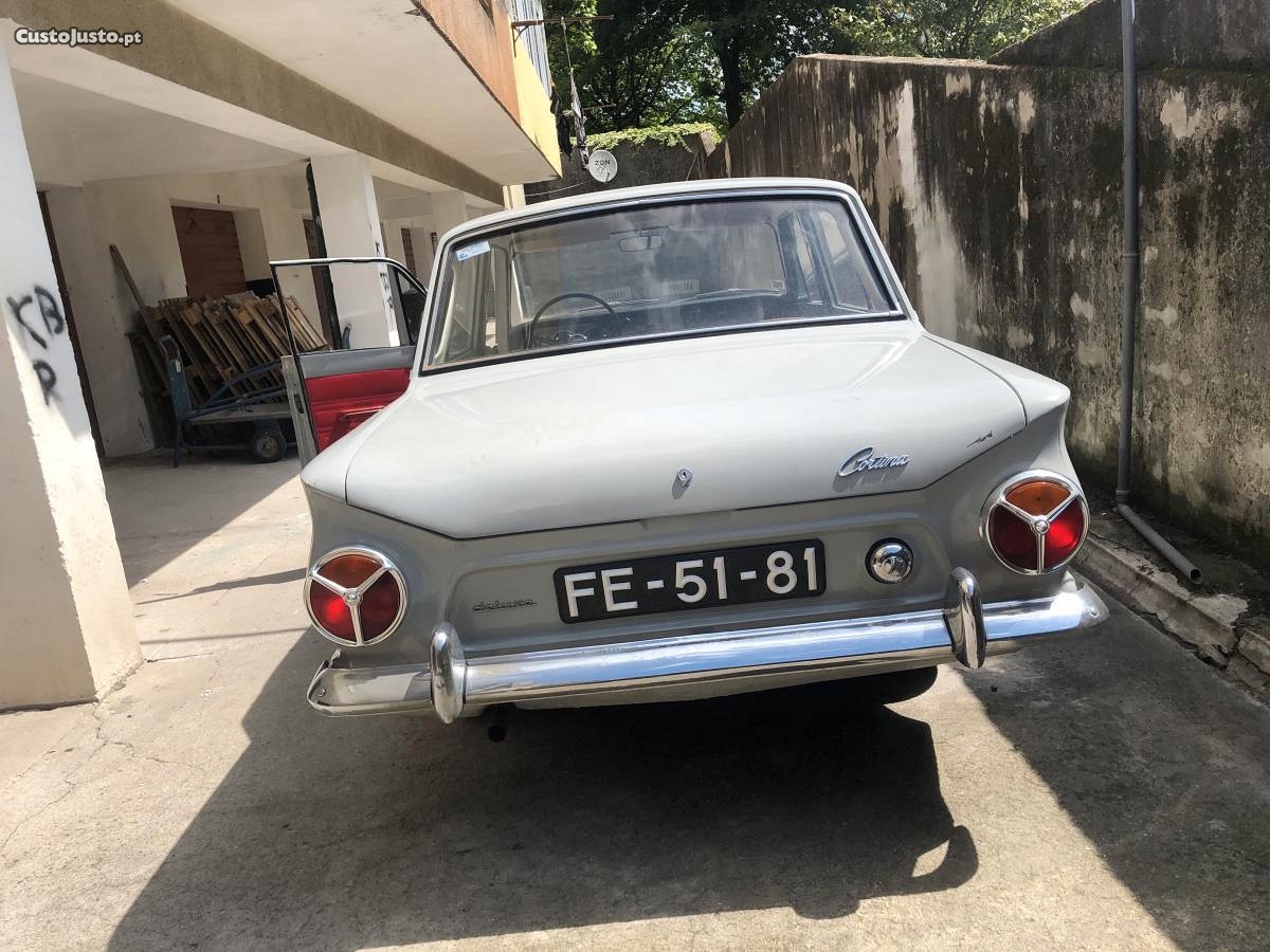 Ford  Cortina 1.2 Deluxe — photo 3