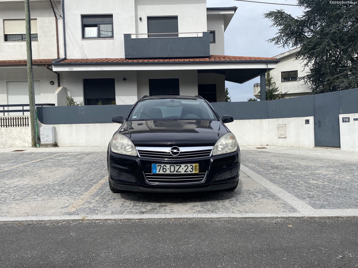 Opel Astra 1.3CDTI 95CV — fotografia 11