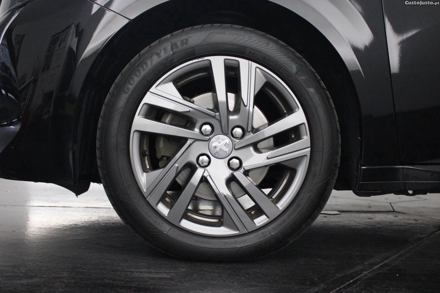 Peugeot 208 1.5 BHDI ACTIVE — fotografia 3